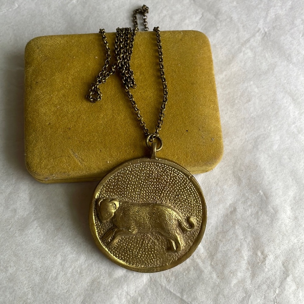 Vintage 70s zodiac Ram Aries  hip hop constellation rapper rapper's necklace